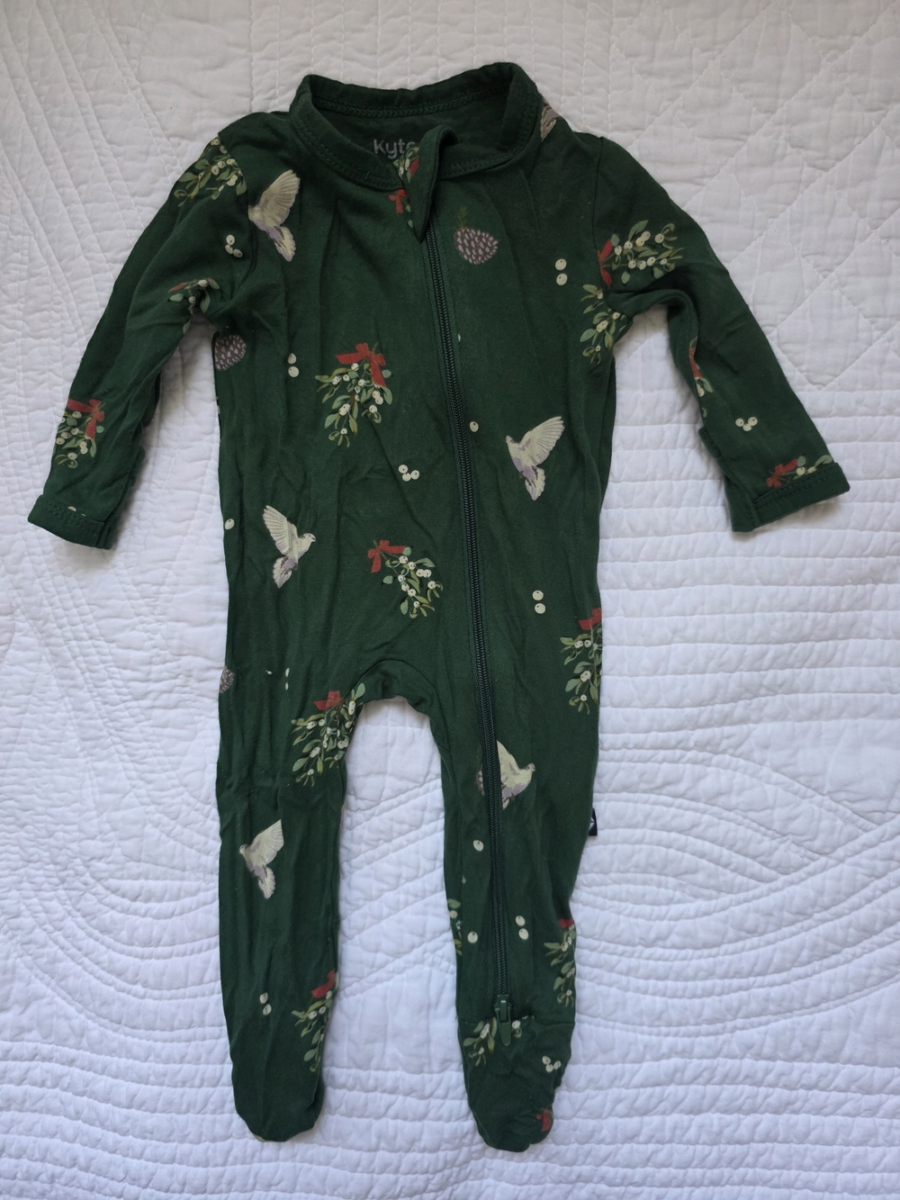 Kyte BABY Dark Green Mistletoe Footed Sleeper